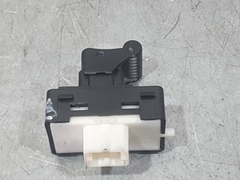 Recambio de mando elevalunas delantero derecho para jeep renegade suv (bu, b1, bv) 1.0 t-gdi referencia OEM IAM 30170843  