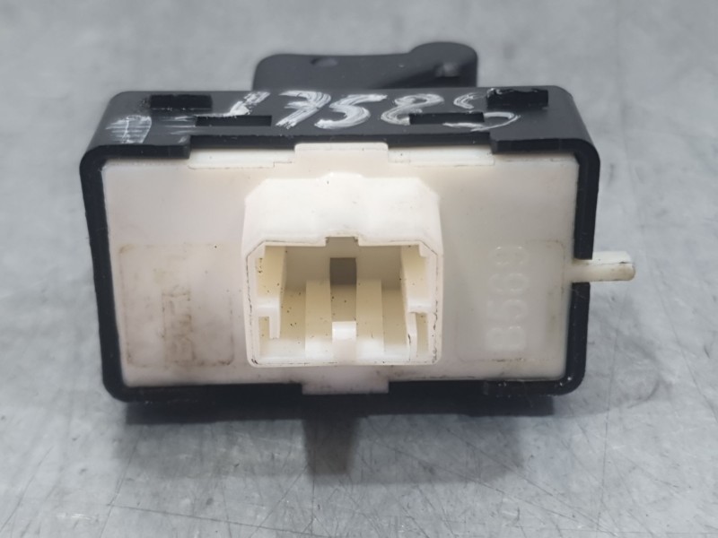 Recambio de mando elevalunas trasero derecho para jeep renegade suv (bu, b1, bv) 1.0 t-gdi referencia OEM IAM 30170843  