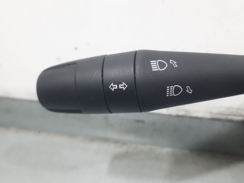 Recambio de mando luces y limpia para jeep renegade suv (bu, b1, bv) 1.0 t-gdi referencia OEM IAM 7356981010  