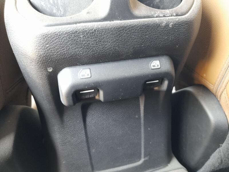 Recambio de mando elevalunas trasero central para jeep gladiator pick-up (jt_) 3.0 d 4wd referencia OEM IAM 68290766AB  