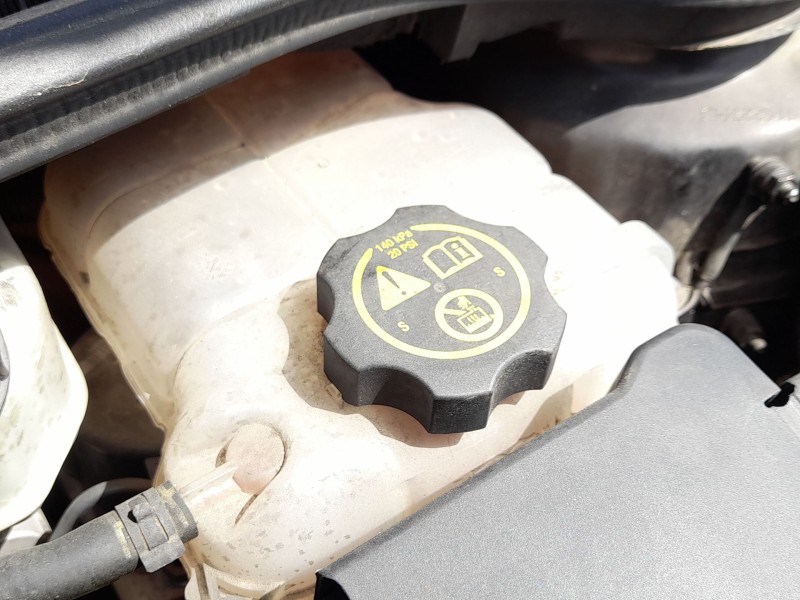 Recambio de deposito expansion para opel astra j (p10) 1.6 cdti (68) referencia OEM IAM 13370133  