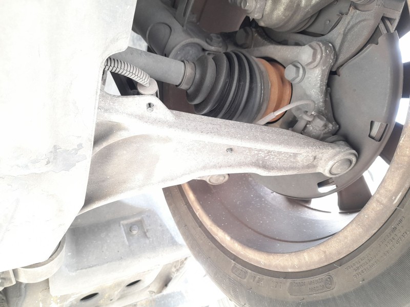 Recambio de brazo suspension inferior delantero izquierdo para opel astra j (p10) 1.6 cdti (68) referencia OEM IAM 13463244  