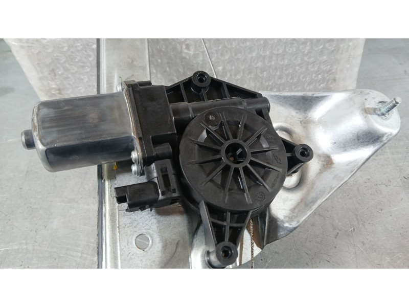 Recambio de elevalunas delantero izquierdo para dacia duster (hm_) 1.0 tce 100 (hmmt) referencia OEM IAM 807210272R ELECTRICO 2 