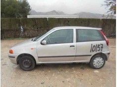 FIAT PUNTO BERLINA (176)