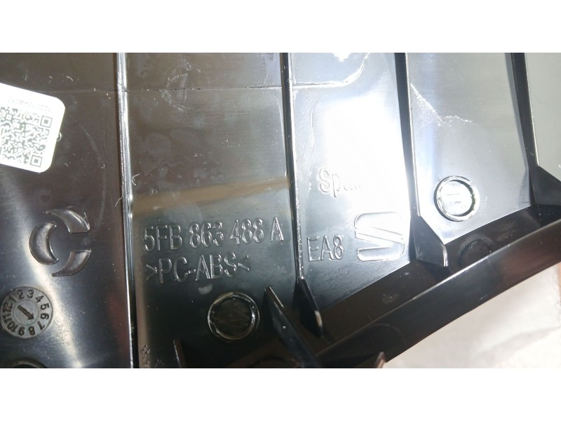 Recambio de cubierta para cupra formentor (kmp) 1.5 tsi e-hybrid referencia OEM IAM 5FB863488A APOLLABRAZOS CENTRAL DERECHO ROZA