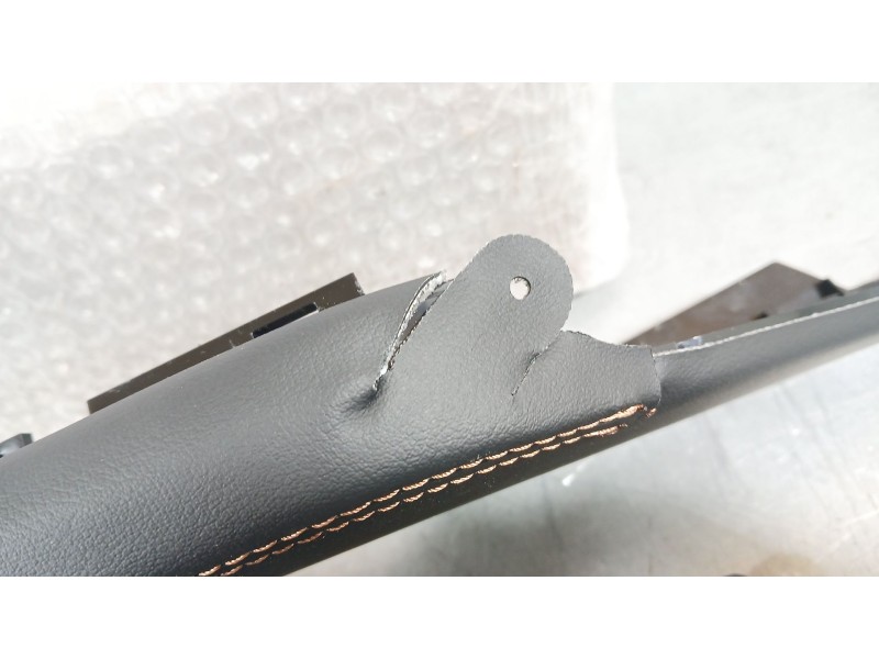 Recambio de cubierta para cupra formentor (kmp) 1.5 tsi e-hybrid referencia OEM IAM 5FB863488A APOLLABRAZOS CENTRAL DERECHO ROZA