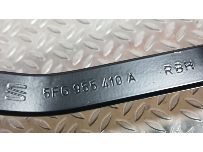 Recambio de brazo limpia delantero derecho para cupra formentor (kmp) 1.5 tsi e-hybrid referencia OEM IAM 5FG955410A  