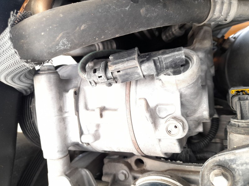 Recambio de compresor aire acondicionado para opel crossland x / crossland (p17, p2qo) 1.2 (75) referencia OEM IAM 9815198580  
