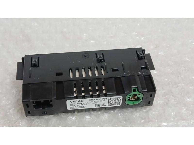 Recambio de conexion usb/aux para cupra formentor (kmp) 1.5 tsi e-hybrid referencia OEM IAM 5NA035736 DELANTERA 