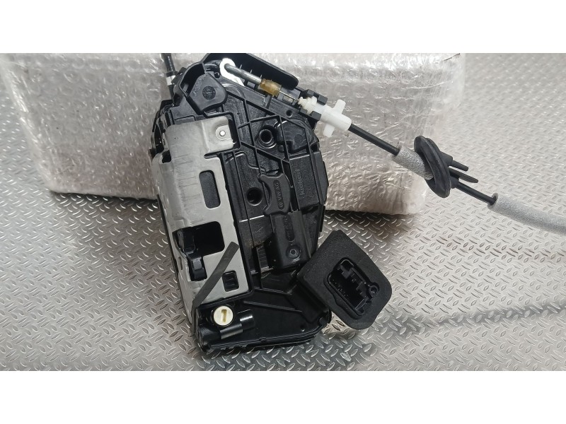 Recambio de cerradura puerta trasera derecha para seat leon (kl1, klg) 2.0 tdi referencia OEM IAM 5TA839016P  
