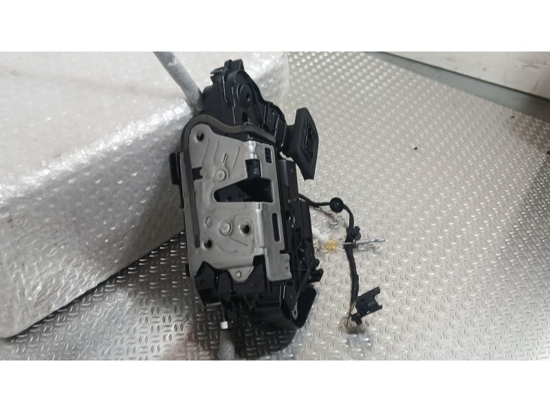 Recambio de cerradura puerta delantera izquierda para seat leon (kl1, klg) 2.0 tdi referencia OEM IAM 5TB837015D  