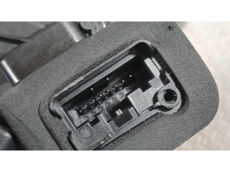 Recambio de cerradura puerta delantera izquierda para seat leon (kl1, klg) 2.0 tdi referencia OEM IAM 5TB837015D  