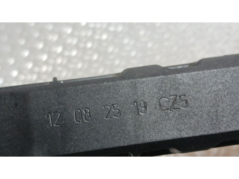 Recambio de bieleta estabilizadora delantera izquierda para seat ibiza v (kj1, kjg) 1.0 mpi referencia OEM IAM 2Q0411315C  