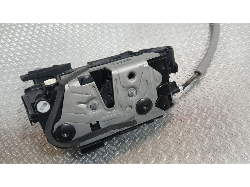 Recambio de cerradura puerta trasera izquierda para seat leon (kl1, klg) 2.0 tdi referencia OEM IAM   