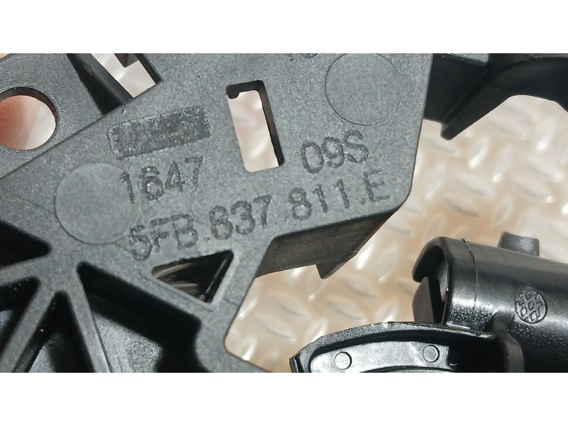 Recambio de maneta exterior delantera izquierda para seat leon (kl1, klg) 2.0 tdi referencia OEM IAM 5FB837811E  
