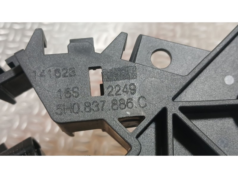 Recambio de maneta exterior trasera derecha para seat leon (kl1, klg) 2.0 tdi referencia OEM IAM 5H0837886C  