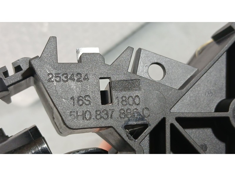 Recambio de maneta exterior trasera derecha para cupra formentor (kmp) 1.5 tsi e-hybrid referencia OEM IAM 5H0837886C  