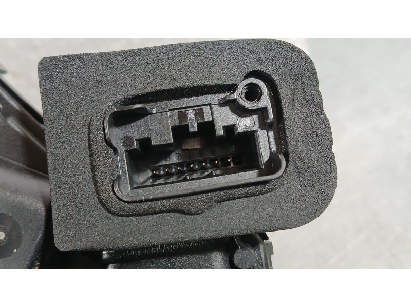 Recambio de cerradura puerta trasera derecha para cupra formentor (kmp) 1.5 tsi e-hybrid referencia OEM IAM 5TA839016Q  