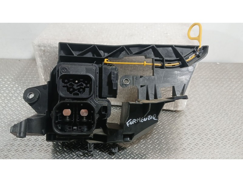 Recambio de toma de corriente para cupra formentor (kmp) 1.5 tsi e-hybrid referencia OEM IAM 5FF907175C ENCHUFE CARGADOR 