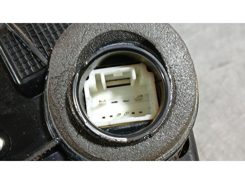 Recambio de cerradura puerta delantera derecha para toyota auris (_e18_) 1.4 d-4d (nde180_) referencia OEM IAM 6903005130  