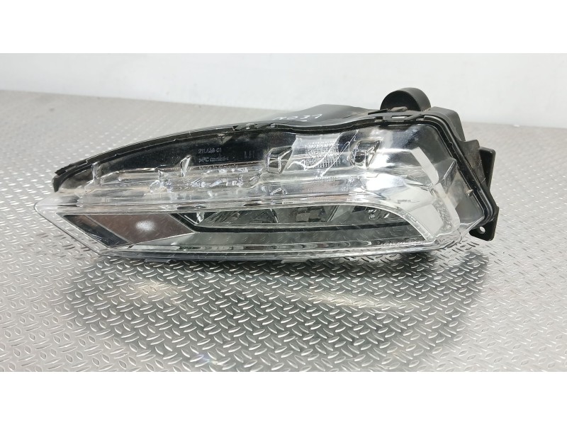 Recambio de faro antiniebla izquierdo para seat leon (kl1, klg) 2.0 tdi referencia OEM IAM 5F0941701C HELLA 1ND01299601
