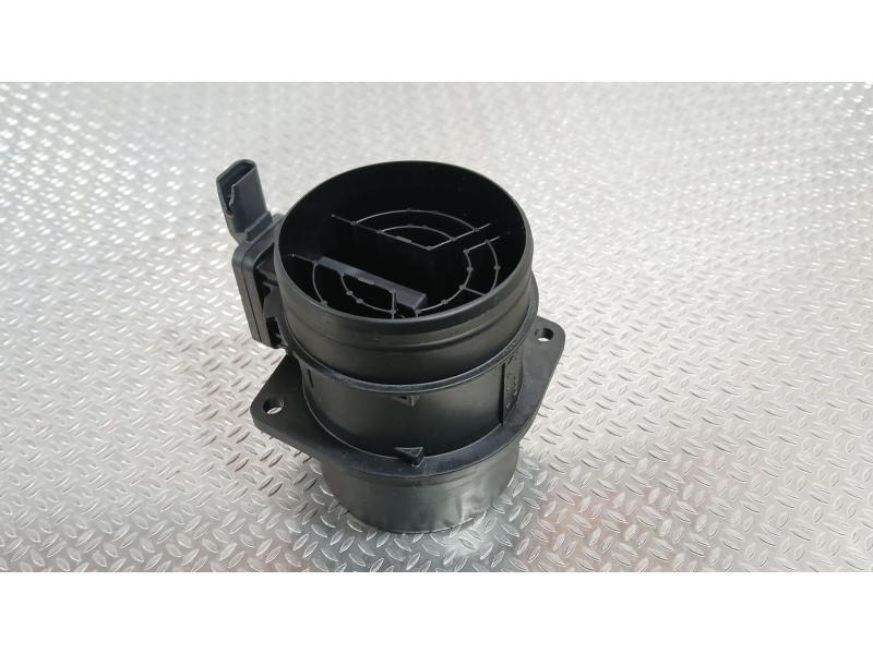 Recambio de caudalimetro para seat leon (kl1, klg) 2.0 tdi referencia OEM IAM 05L906461G CLAVIJA TOCADA 