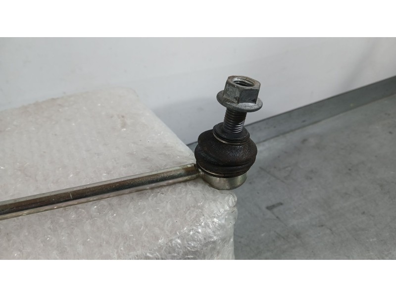 Recambio de bieleta estabilizadora delantera derecha para seat leon (kl1, klg) 2.0 tdi referencia OEM IAM 5Q0411315A  