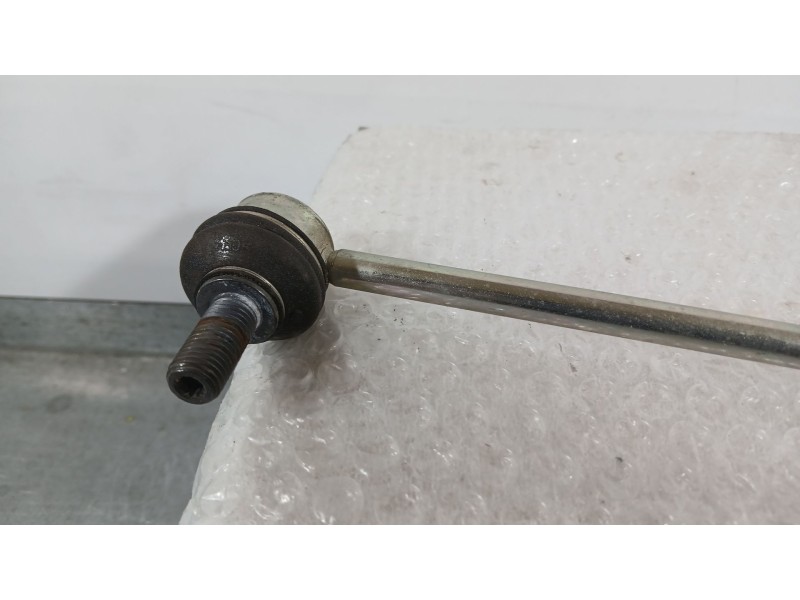 Recambio de bieleta estabilizadora delantera derecha para seat leon (kl1, klg) 2.0 tdi referencia OEM IAM 5Q0411315A  