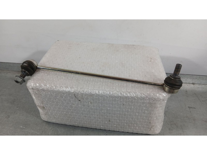Recambio de bieleta estabilizadora delantera izquierda para seat leon (kl1, klg) 2.0 tdi referencia OEM IAM 5Q0411315A  