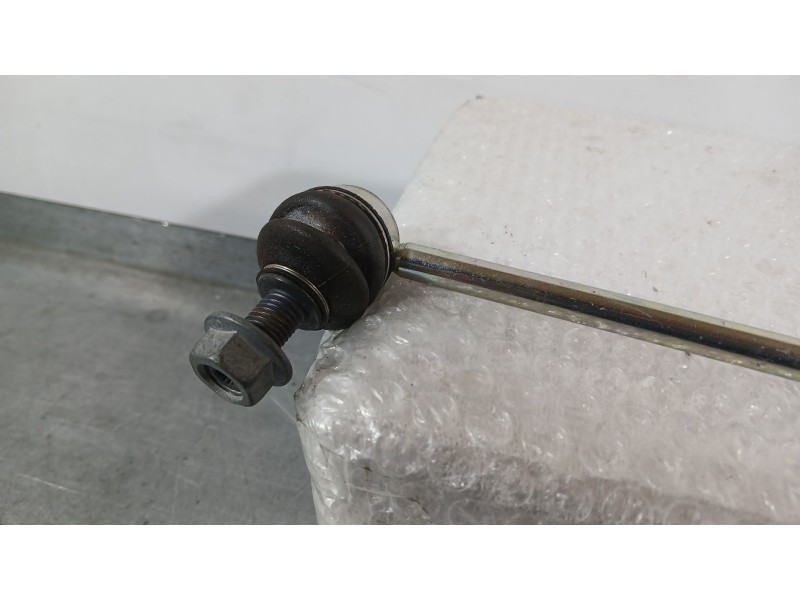 Recambio de bieleta estabilizadora delantera izquierda para seat leon (kl1, klg) 2.0 tdi referencia OEM IAM 5Q0411315A  