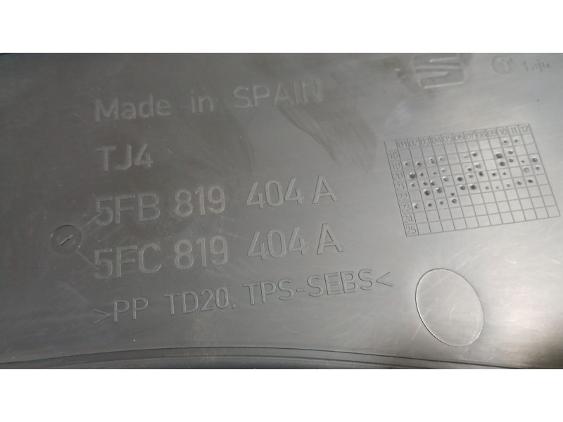 Recambio de torpedo para seat leon (kl1, klg) 2.0 tdi referencia OEM IAM 5FB819404 COMPLETO 5FB819403A