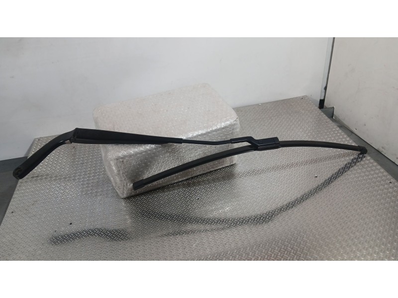 Recambio de brazo limpia delantero izquierdo para seat leon (kl1, klg) 2.0 tdi referencia OEM IAM 5FB955409A  