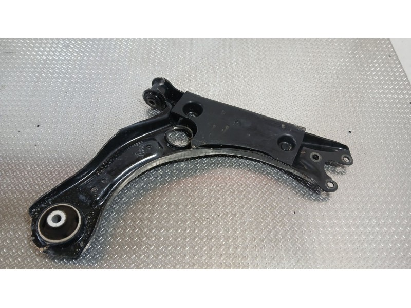 Recambio de brazo suspension inferior delantero izquierdo para seat ibiza v (kj1, kjg) 1.0 mpi referencia OEM IAM 2Q0407151D  