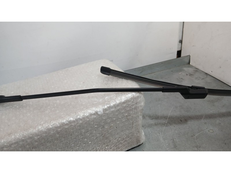 Recambio de brazo limpia delantero derecho para seat ibiza v (kj1, kjg) 1.0 mpi referencia OEM IAM 6F1955410AV  
