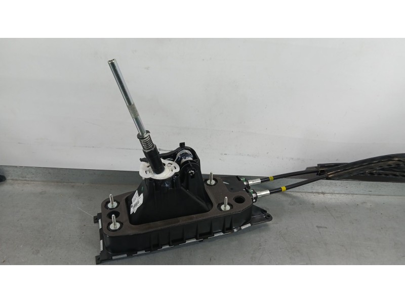 Recambio de palanca cambio para seat ibiza v (kj1, kjg) 1.0 mpi referencia OEM IAM 5R3711049K COMPLETA CON SIRGAS 1707570