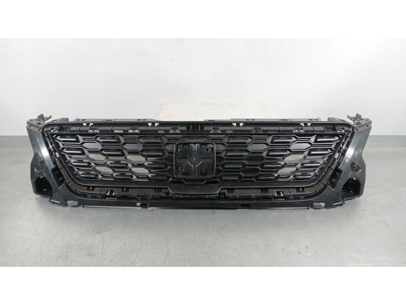 Recambio de rejilla delantera para seat ibiza v (kj1, kjg) 1.0 tsi referencia OEM IAM IB17100  