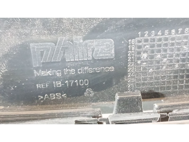 Recambio de rejilla delantera para seat ibiza v (kj1, kjg) 1.0 tsi referencia OEM IAM IB17100  