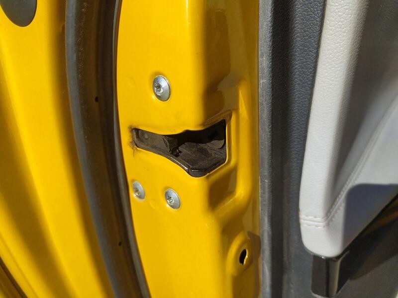 Recambio de cerradura puerta delantera izquierda para kia cee´d (jd) 1.6 crdi 136 referencia OEM IAM 81310A2600  