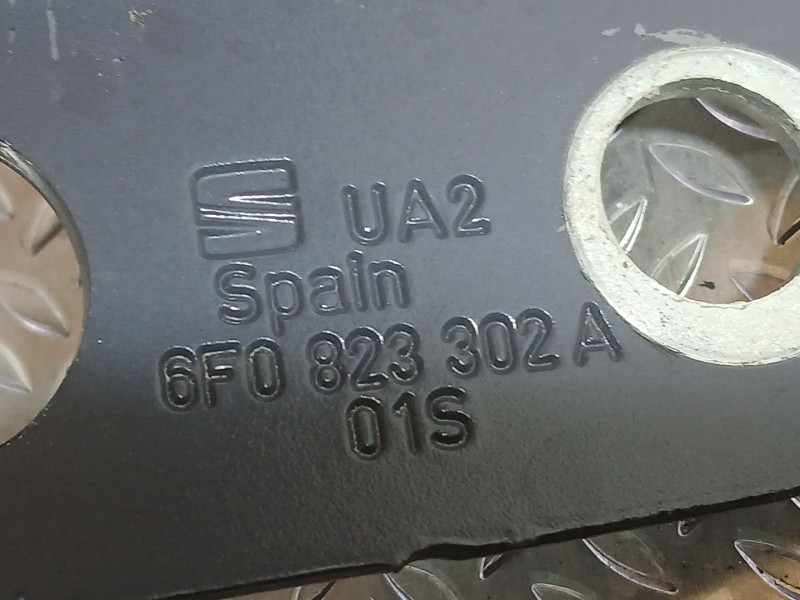 Recambio de bisagra capot para seat ibiza v (kj1, kjg) 1.0 mpi referencia OEM IAM 6F0823301A PAREJA 6F0823302A