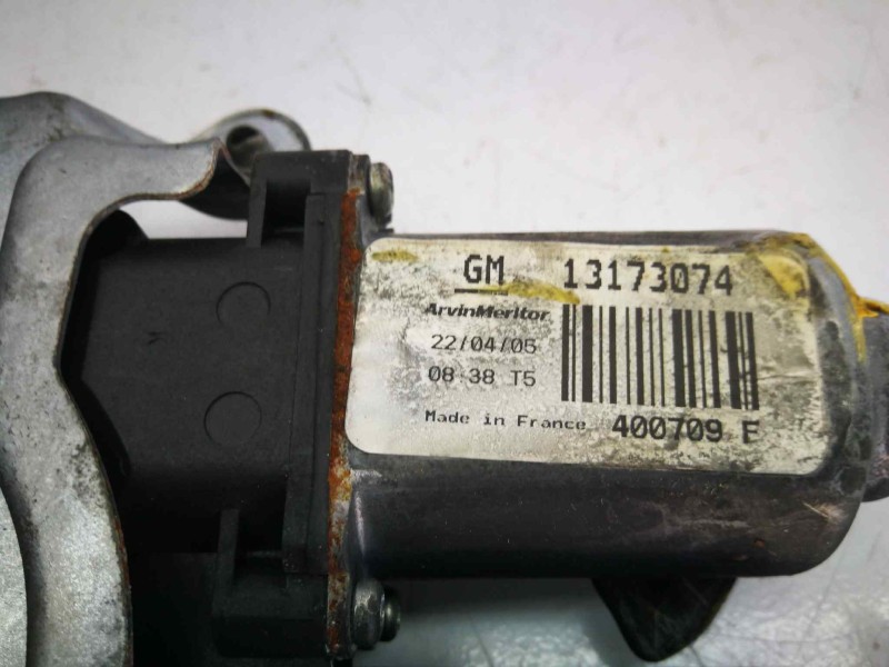 Recambio de elevalunas delantero derecho para opel corsa c 1.3 16v cdti cat (z 13 dt / ln9) referencia OEM IAM 13173073  6 PINS