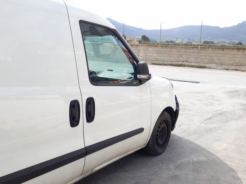 Recambio de puerta delantera derecha para fiat doblo cargo (263_) 1.6 d multijet referencia OEM IAM 52155064  