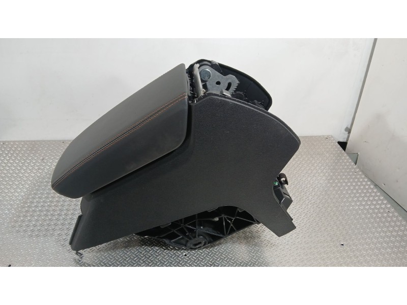 Recambio de apoyabrazos central para cupra formentor (kmp) 1.5 tsi e-hybrid referencia OEM IAM 5FF864207B  260158945