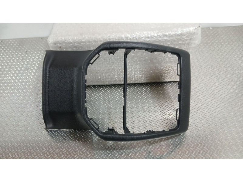 Recambio de embellecedor consola central para cupra formentor (kmp) 1.5 tsi e-hybrid referencia OEM IAM 5FA864298C EMBELLECEDOR 