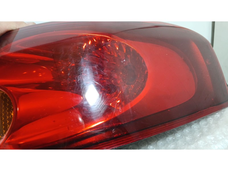 Recambio de piloto trasero derecho exterior para fiat croma (194_) 1.9 d multijet (194axb1b) referencia OEM IAM 51727249 ROZADO 