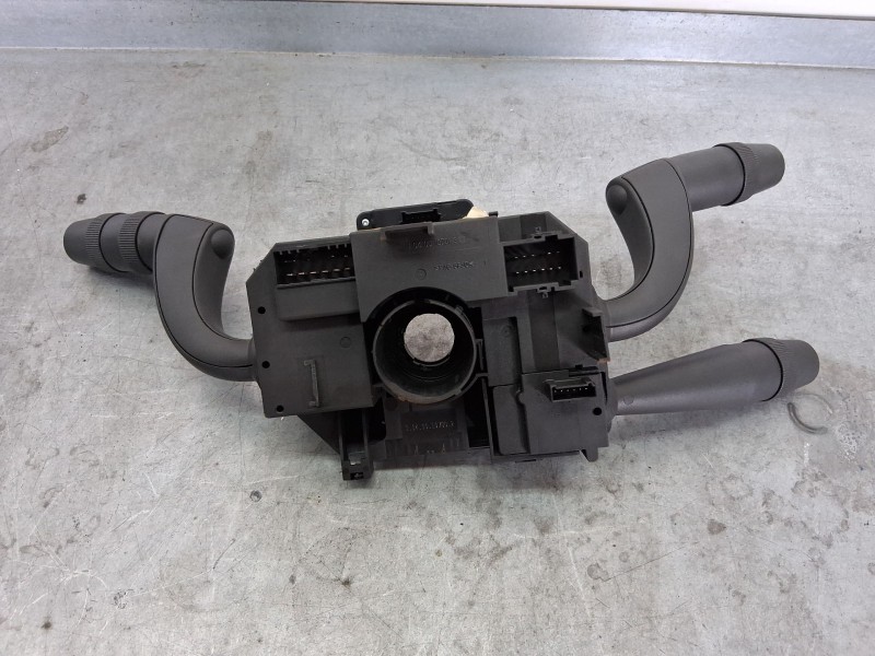 Recambio de mando luces y limpia para fiat croma (194_) 1.9 d multijet (194axb1b) referencia OEM IAM 07354608930 026500549 BOSCH