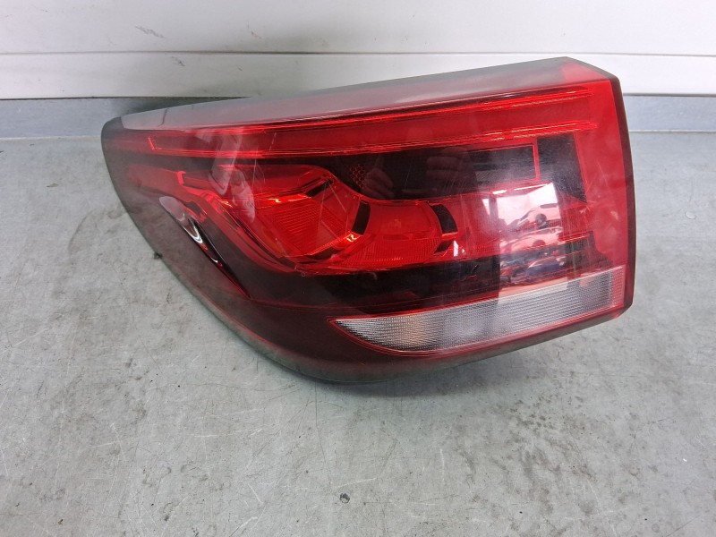 Recambio de piloto trasero izquierdo exterior para mg zs suv (azs1) 1.5 vti referencia OEM IAM 10571681  