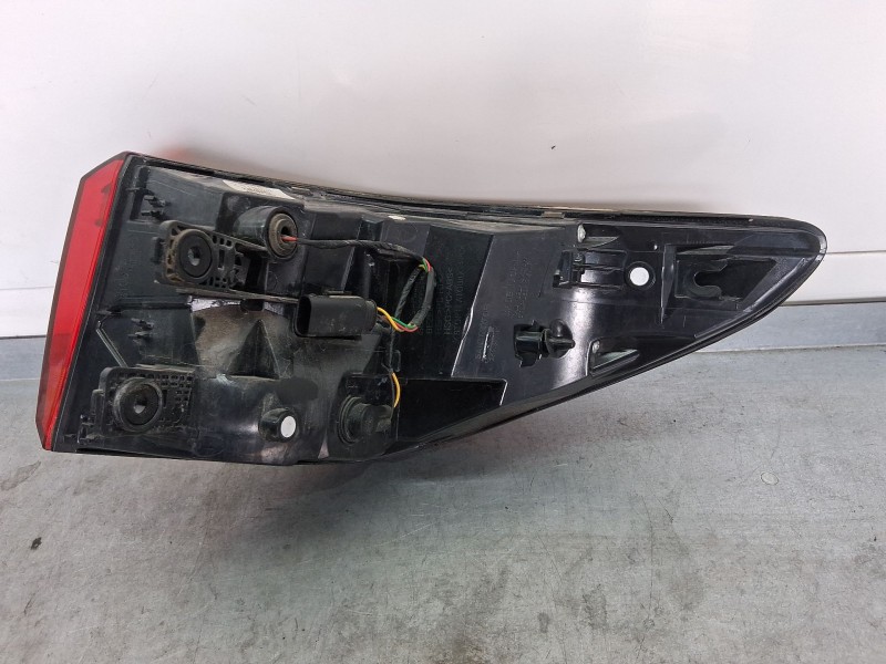 Recambio de piloto trasero izquierdo exterior para mg zs suv (azs1) 1.5 vti referencia OEM IAM 10571681  