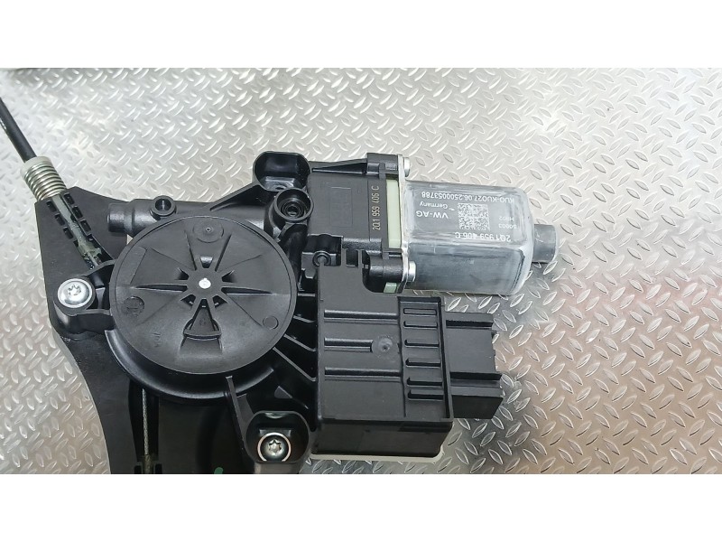 Recambio de elevalunas delantero derecho para seat ibiza v (kj1, kjg) 1.0 mpi referencia OEM IAM 6F0837462E 6 PINS 