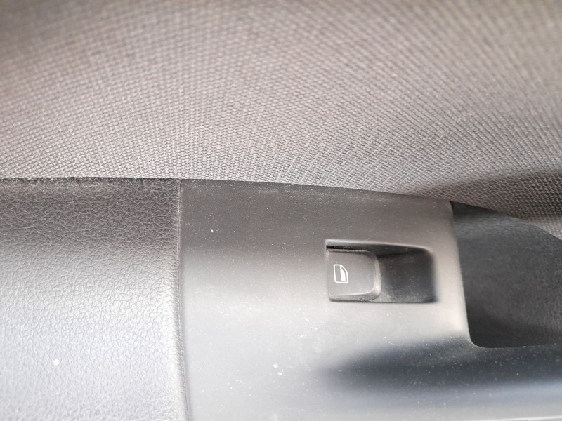 Recambio de mando elevalunas trasero izquierdo para audi q3 (8ub, 8ug) 2.0 tdi referencia OEM IAM 4G09598555PR  
