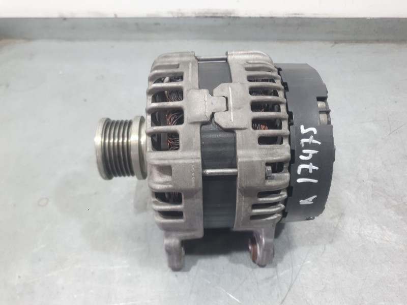 Recambio de alternador para audi a5 sportback (8ta) 2.0 tdi referencia OEM IAM 04L903017E 0125711154 BOSCH